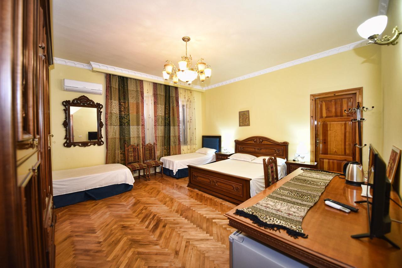 Rose Garden Hotel Shkodër Екстериор снимка